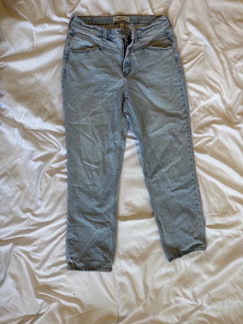 Abercrombie & Fitch Curve Love Mid Rise 90s Straight Jean